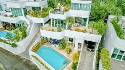 Three-Storey Pool Villa in Chalong