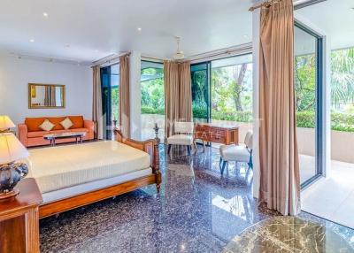 Expansive 5-Bed Pool Villa in Kamala