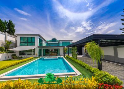 The Epitome of Luxury living in Pattaya, Thailand - The Stunning 8BR/10BTH Pool Villa   S-0549Y