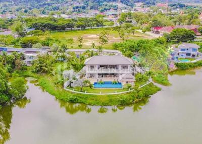 Magnificent 5-Bed Lakefront Villa in Chalong
