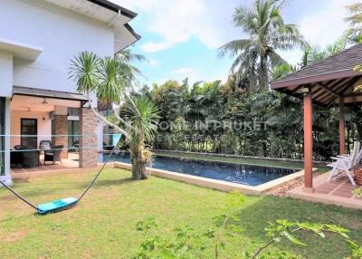 4-Bed Family Villa beside Golf Course