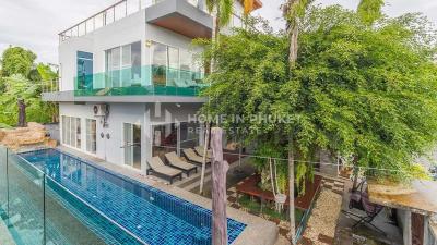 8 Bedrooms Loft-style Pool Villa in Rawai