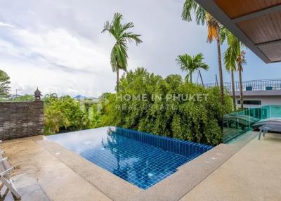 8 Bedrooms Loft-style Pool Villa in Rawai