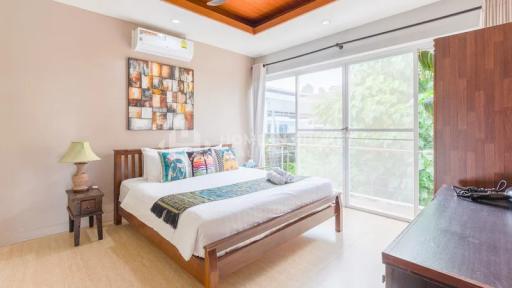 8 Bedrooms Loft-style Pool Villa in Rawai