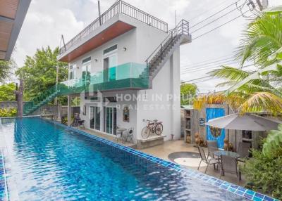 8 Bedrooms Loft-style Pool Villa in Rawai