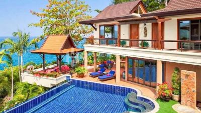 Oceanfront 4-Bed Pool Villa in Kata