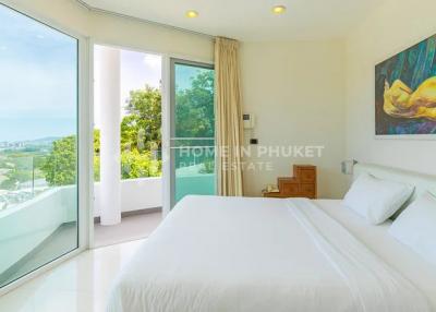 Stunning 6-Bed Seaview Villa in Chalong