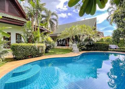 Tropical 3-Bed Pool Villa near Surin Beach