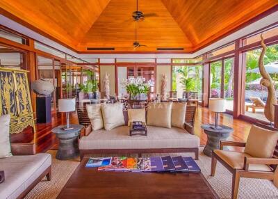 Luxurious 4-Bed Sea View Villa in Kamala