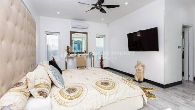 Chic 4-Bed Pool Villa in Rawai