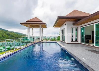 Modern 4-Bed Sea View Pool Villa in Kamala