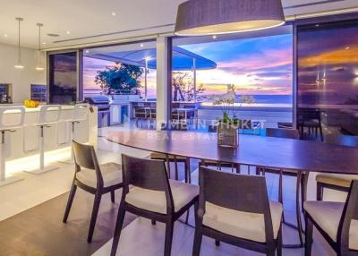 Sea View 4-Bed Penthouse in Kata