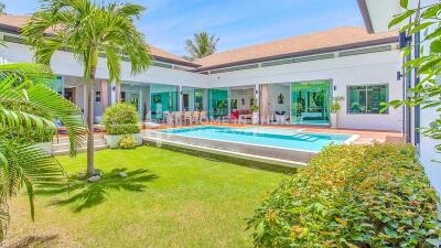 Standalone Modern 4-Bed Pool Villa in Nai Harn