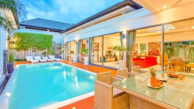 Modern 3-Bed Pool Villa in Sai yuan