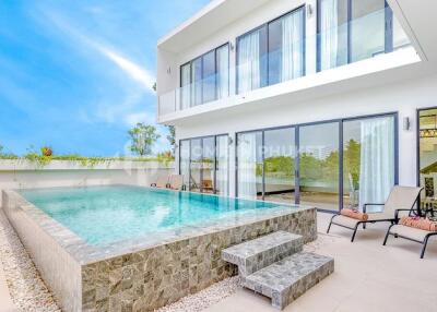 Luxurious Modern 4-Bed Villa in Layan