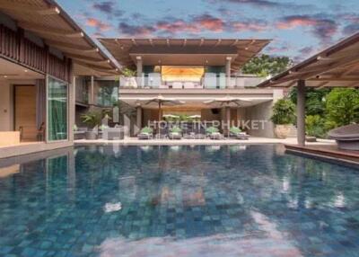 Luxurious 4-Bed Sea View Villa in Layan