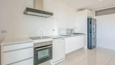 Modern 2-Bed Sea View Condo in Kata