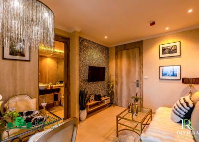 Luxury 1 bedroom Beachfront Condominium For Sale, Pet Friendly in Jomtien Beach, Pattaya P-0006Y-403