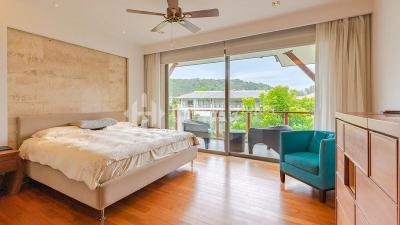 Duplex Penthouse near Naithon Beach