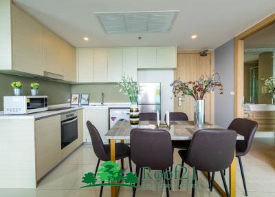 Beautiful Condominium 2 Bedrooms, Corner Unit Sea View Near Jomtien Beach in Pattaya B-0125Y