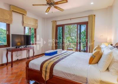 Spacious 6-Bed Family Villa near Kathu Waterfall