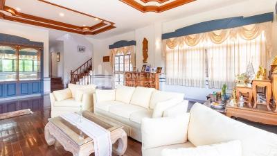 5-Bed Golf View Pool Villa in Kathu