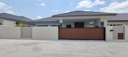 Huay Yai 3 Bedrooms House for Sale