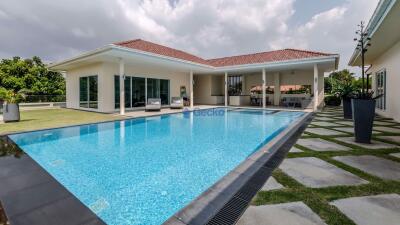 4 Bedrooms House East Pattaya H008150