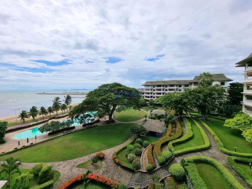 4 Bedrooms Condo in Baan Somprasong Na Jomtien C010087