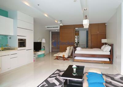 Studio Condo in Ananya Beachfront Condominium Wongamat C009040