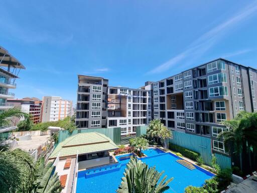 2 Bedrooms Condo in Tudor Court Pratumnak C002864