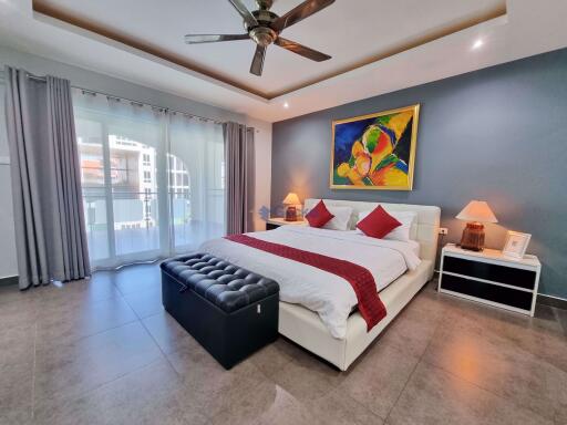 2 Bedrooms Condo in Tudor Court Pratumnak C002864