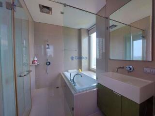 2 Bedrooms Condo in Reflection Jomtien C009955