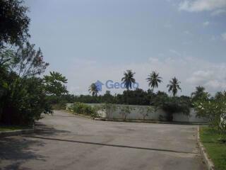 Land available in Huay Yai L009132