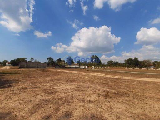 Land available in Huay Yai L009132