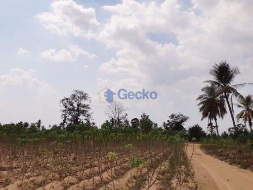 Land available in Huay Yai L009136