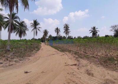 Land available in Huay Yai L009136