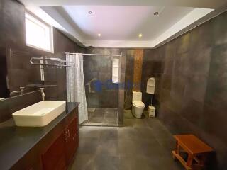 4 Bedrooms House Huay Yai H009773