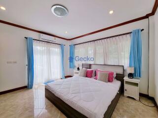 3 Bedrooms House in Supanuch Village East Pattaya H009354