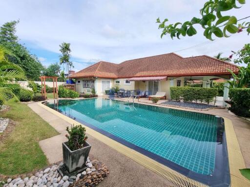 3 Bedrooms House in Supanuch Village East Pattaya H009354