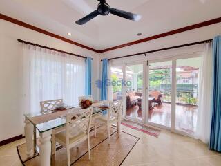 3 Bedrooms House in Supanuch Village East Pattaya H009354