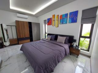 7 Bedrooms House in Palisades Contemporary Living East Pattaya H009976