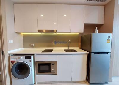 Studio Condo in The Riviera Wong Amat Beach Wongamat C009970