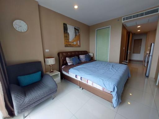 Studio Condo in The Riviera Wong Amat Beach Wongamat C009970