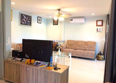 4 Bedrooms House in Royal Prestige East Pattaya H009857