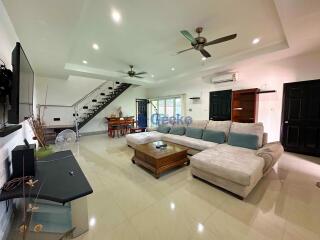 4 Bedrooms House in Miami Villas East Pattaya H004600