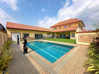 4 Bedrooms House in Miami Villas East Pattaya H004600