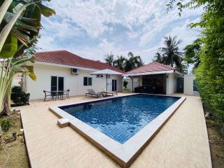 3 Bedrooms House in Powers Court Estate East Pattaya H009224