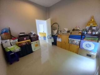 3 Bedrooms House in Panalee Huay Yai H009589