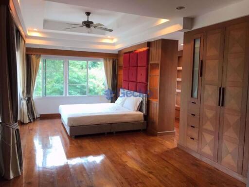 4 Bedrooms House in Grand Regent Pattaya East Pattaya H009262